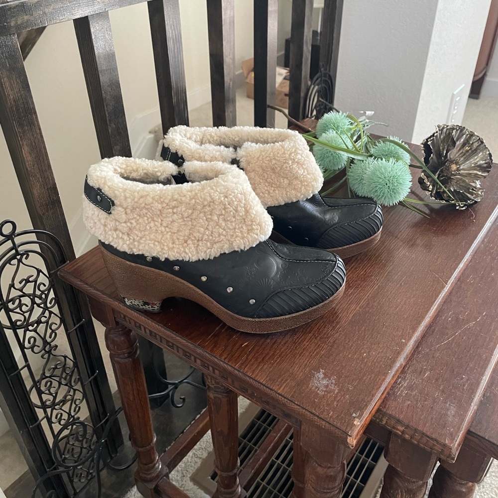 Leather Ankle Jambu Fur Booties